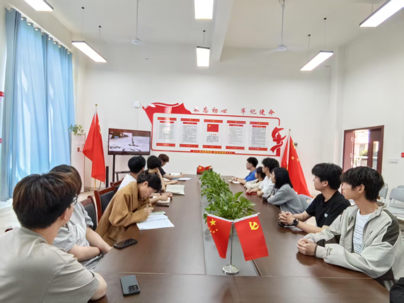 微信图片_20250515175435.jpg